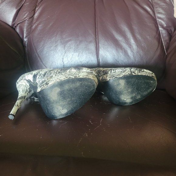 Iron Fist Black & White flower heels - Picture 4 of 4